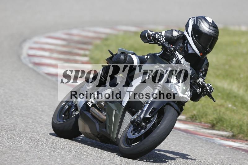 Archiv-2025/09 22.04.2025 Cornu Master School ADR/gruen-vert/29